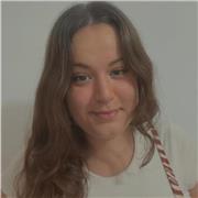 Estudiante de 3 de carrera en Magisterio. Tengo experiencia con niños/as de infantil y primaria. Dar clases de Mates y Lengua.